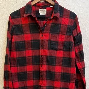 Women’s lightweight flannel color top